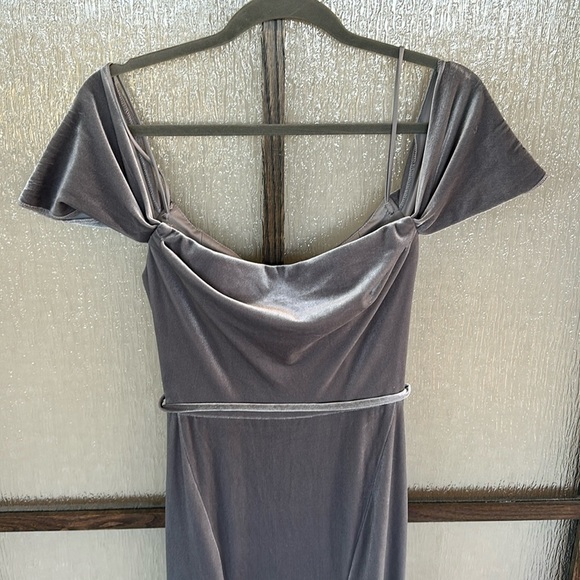 Marchesa Notte Avenida Gown size 6. - Picture 8 of 12